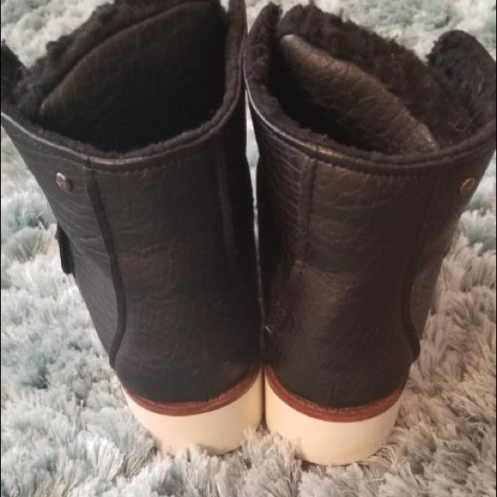 Athletic boot - Picture 3 of 5